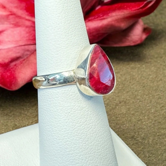 Natural Ruby Sterling Silver Ring (Sz 6) - Picture 11 of 12